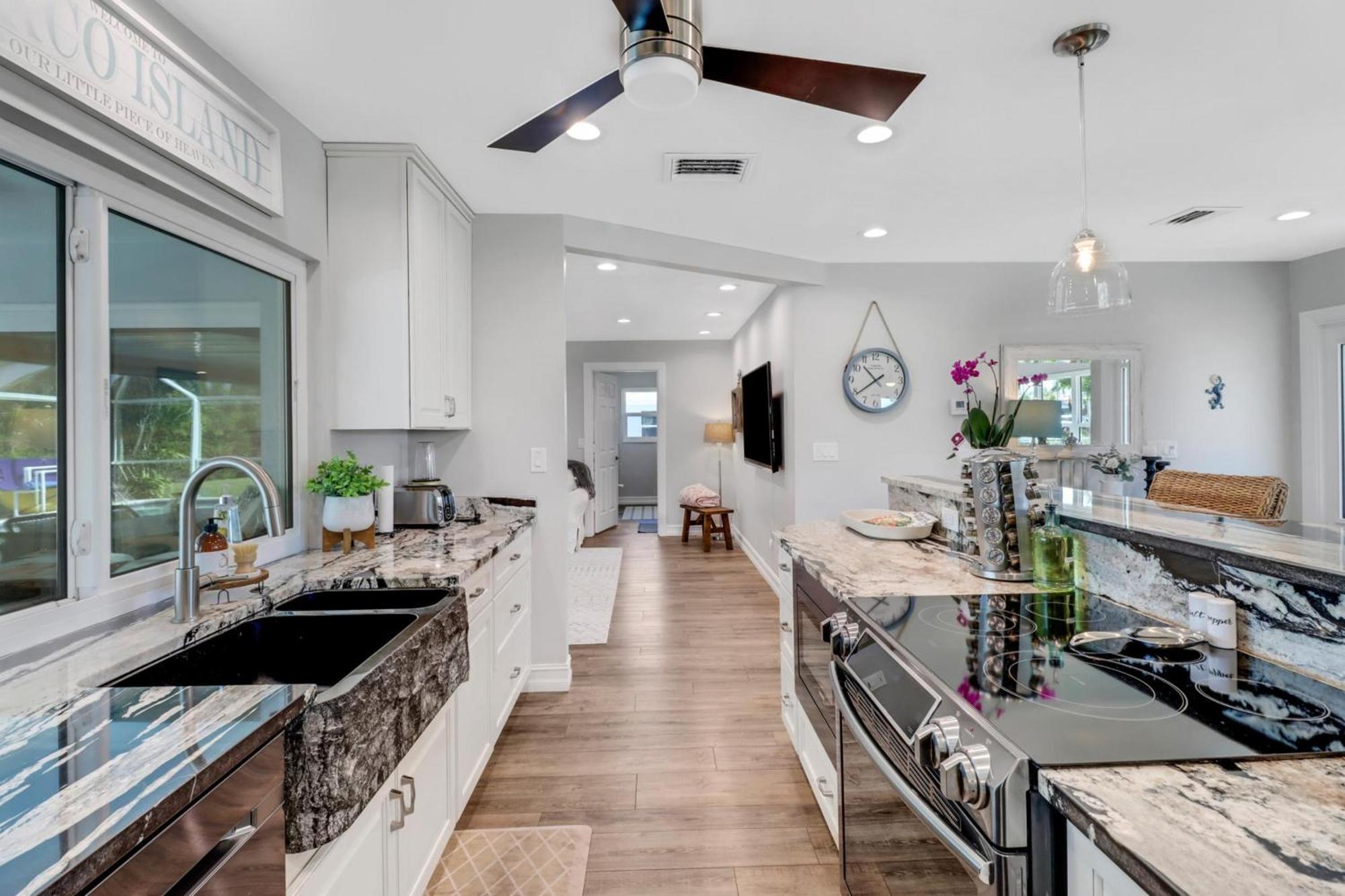 Inviting Lakeview Home L Pool L Close To Beaches Marco Island Bagian luar foto